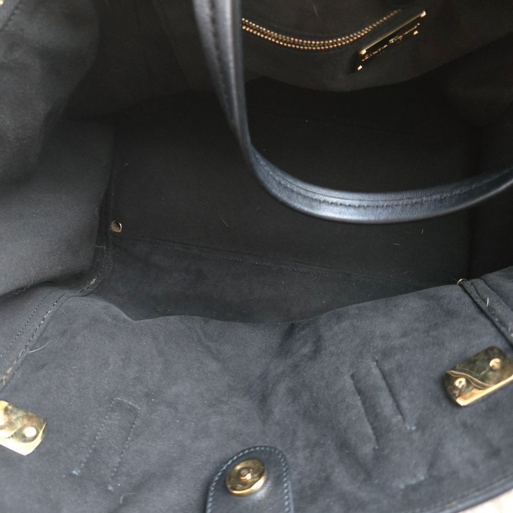 Ferragamo Leather Fur Verve Tote Authentic - Picture 16 of 17